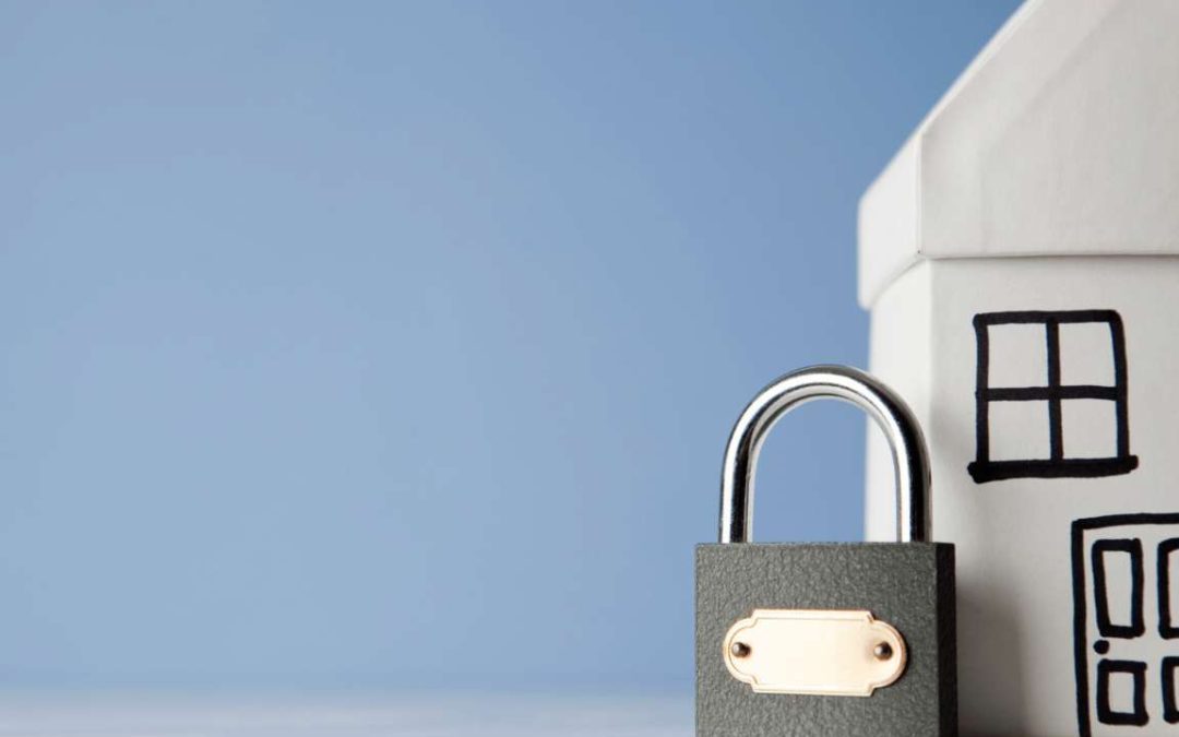 Vivi in una casa isolata? Ecco come proteggerla al meglio