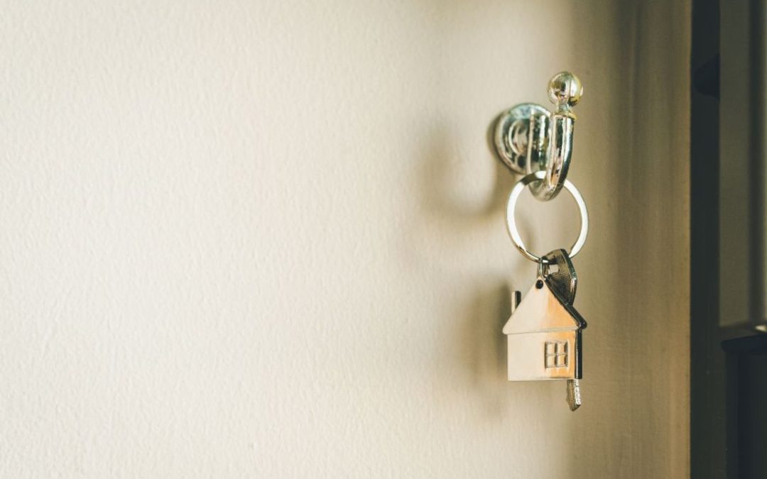 Sicurezza in vacanza: consigli per proteggere la tua casa quando sei via